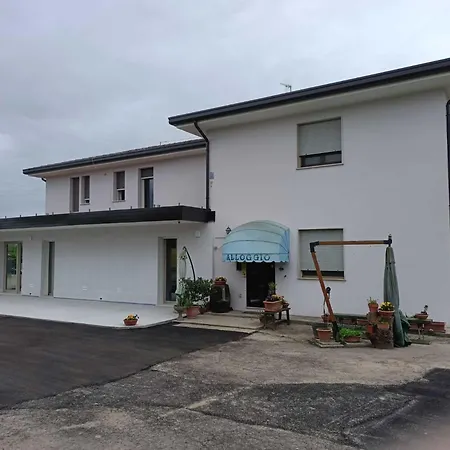 In Bb - Modernly Renovated Double In A Bb In * Porto Viro
