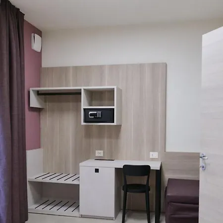 In Bb - Modernly Renovated Double In A Bb In Guest house Porto Viro
