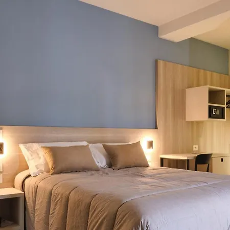 In Bb - Modernly Renovated Double In A Bb In