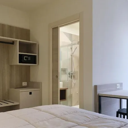 In Bb - Modernly Renovated Double In A Bb In Guest house